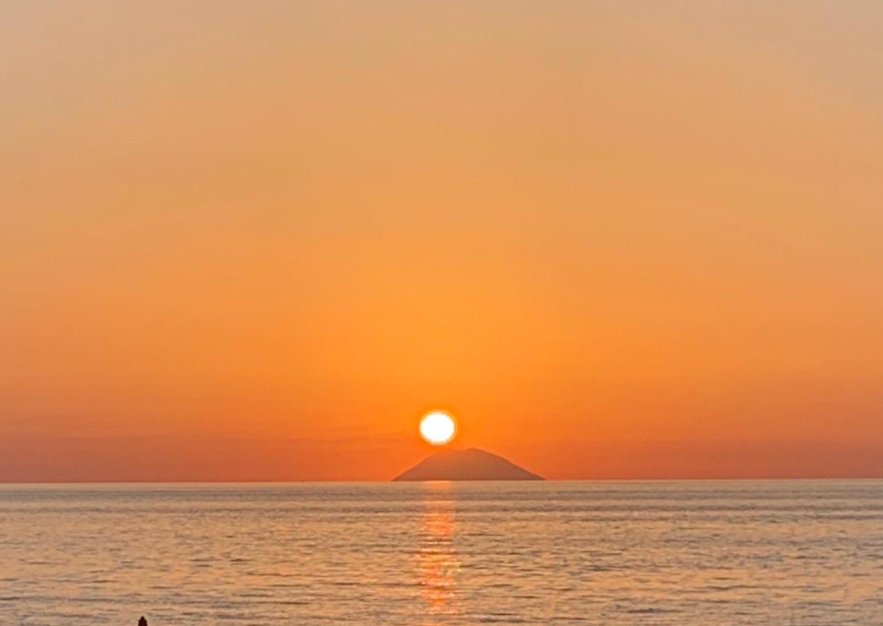 Boutique Apartment With Beach Within Walking Distance, Near Tropea Parghelia Exterior photo