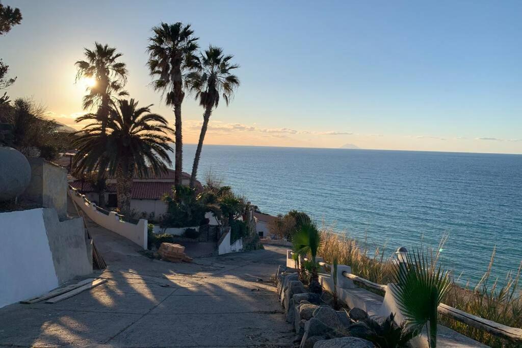 Boutique Apartment With Beach Within Walking Distance, Near Tropea Parghelia Exterior photo